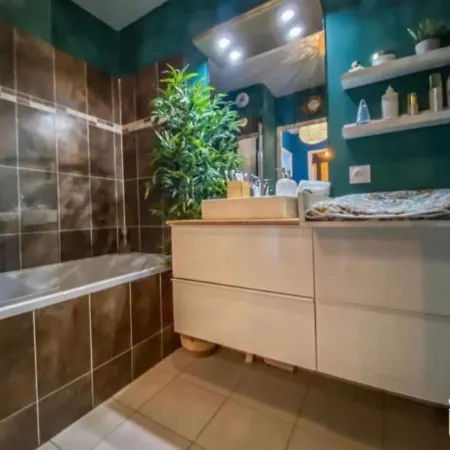 Exceptionnel Avec Jardin Proche Daire